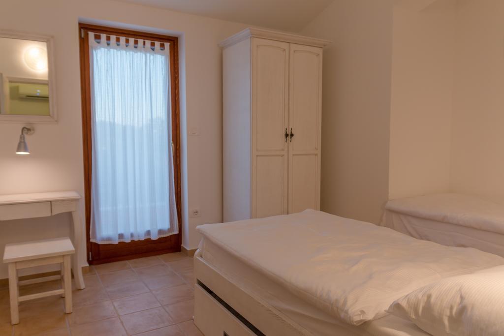Apartments Athos Rabac Exterior foto