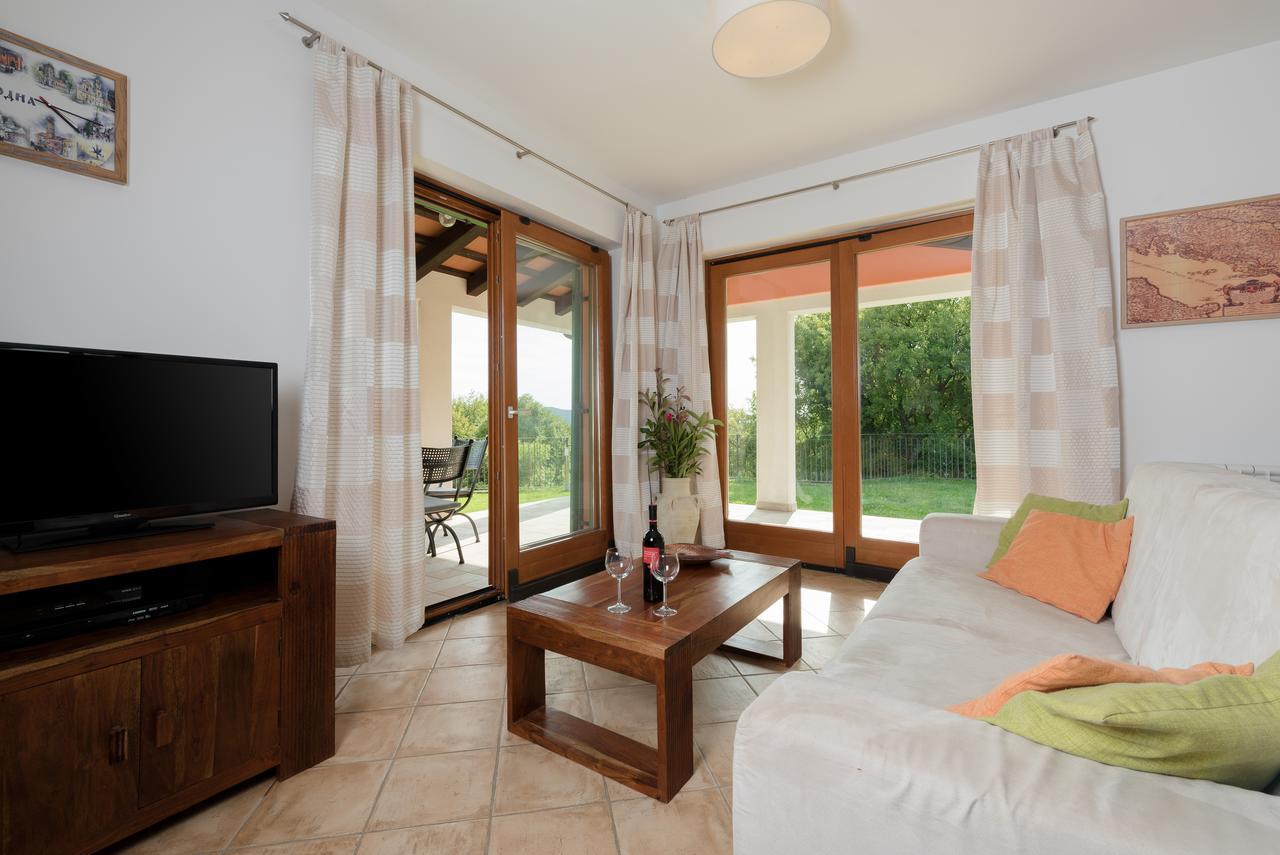 Apartments Athos Rabac Exterior foto